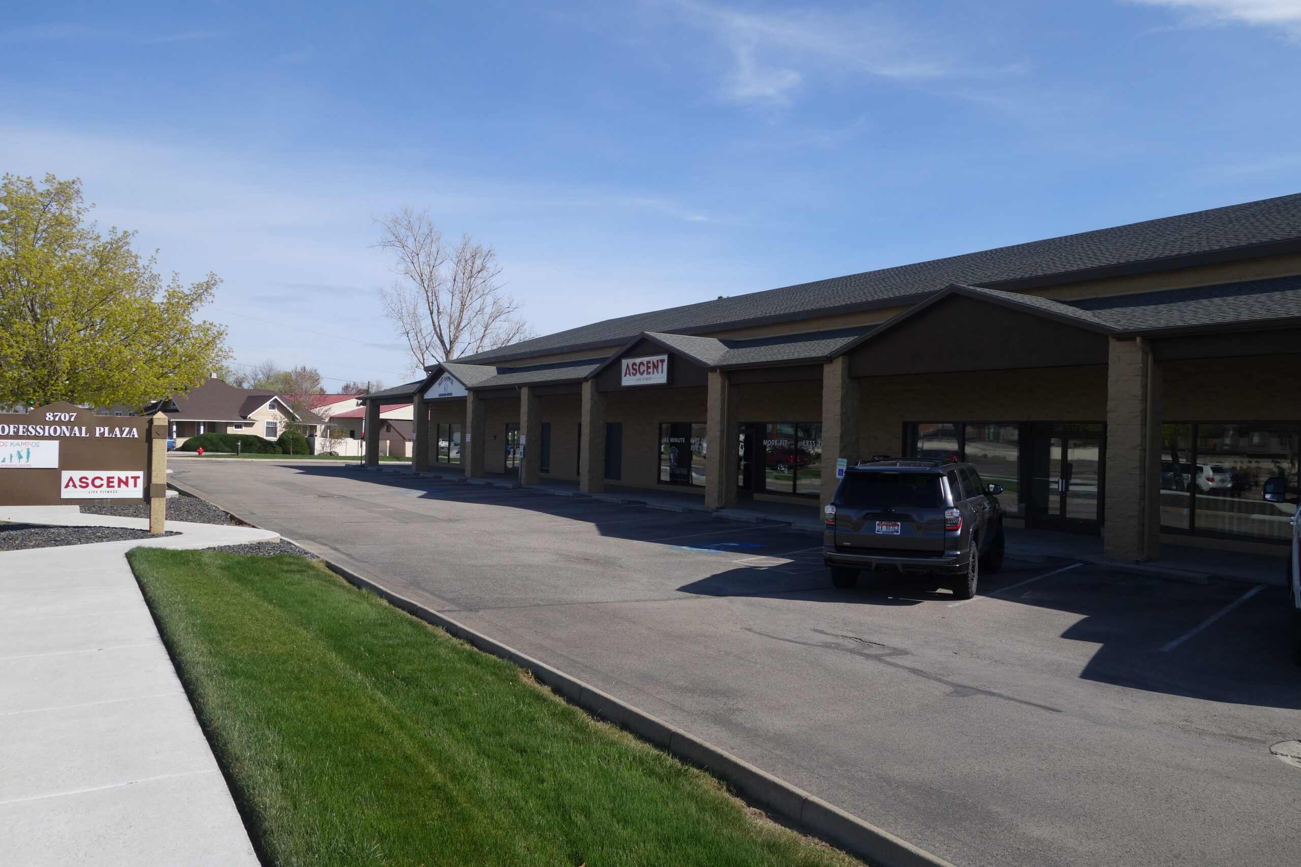 12,000 SF Flex Building For Sale Garden City, ID Lee & Associates Idaho, LLC