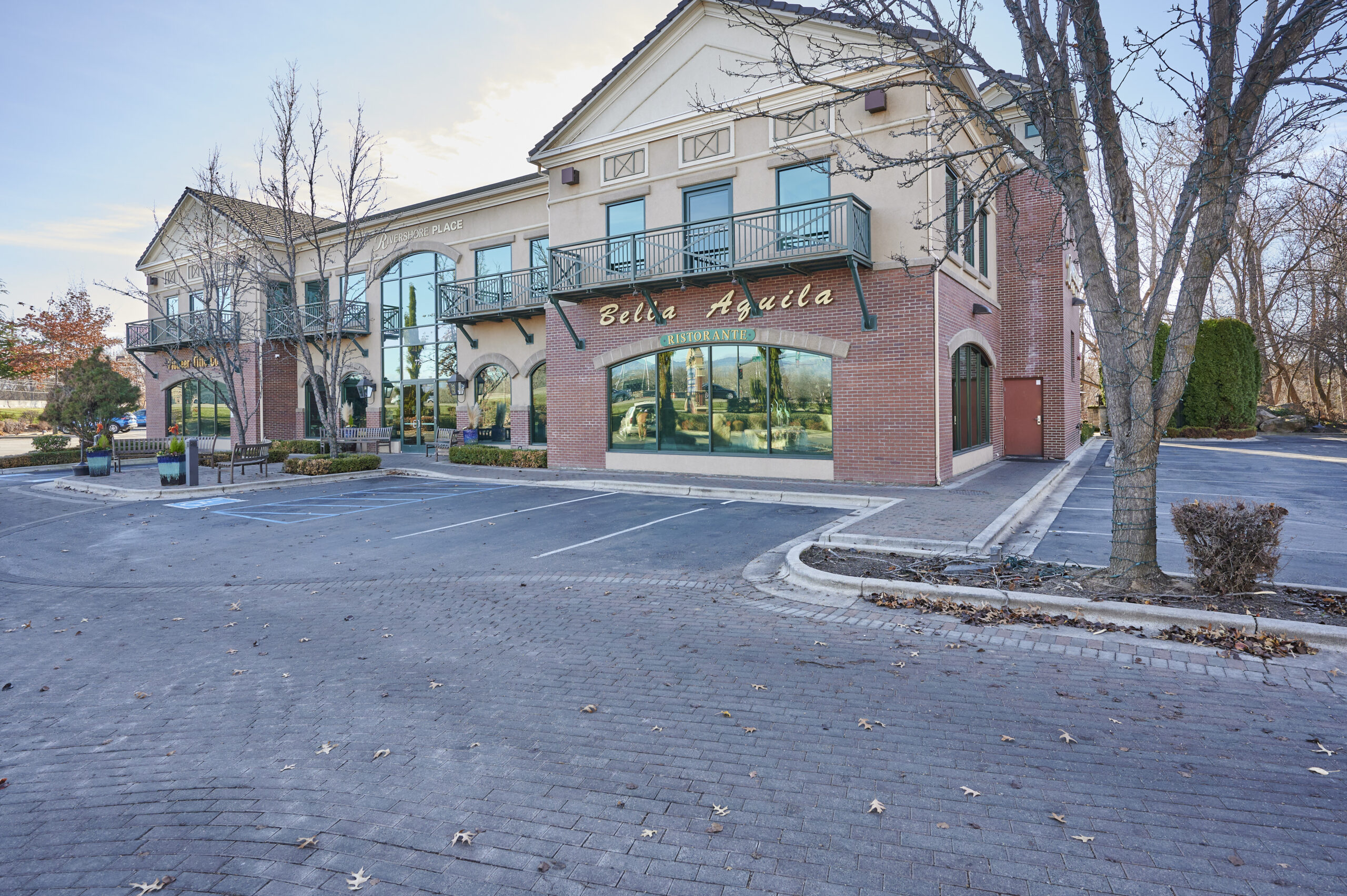 4,200 SF Restaurant Space For Lease Eagle, ID Lee & Associates