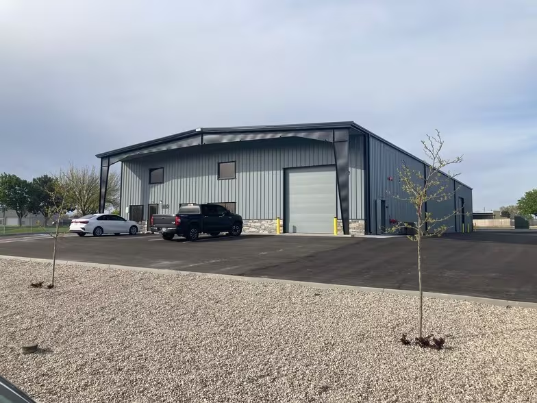 Recently Leased Industrial Building Nampa, ID Lee & Associates