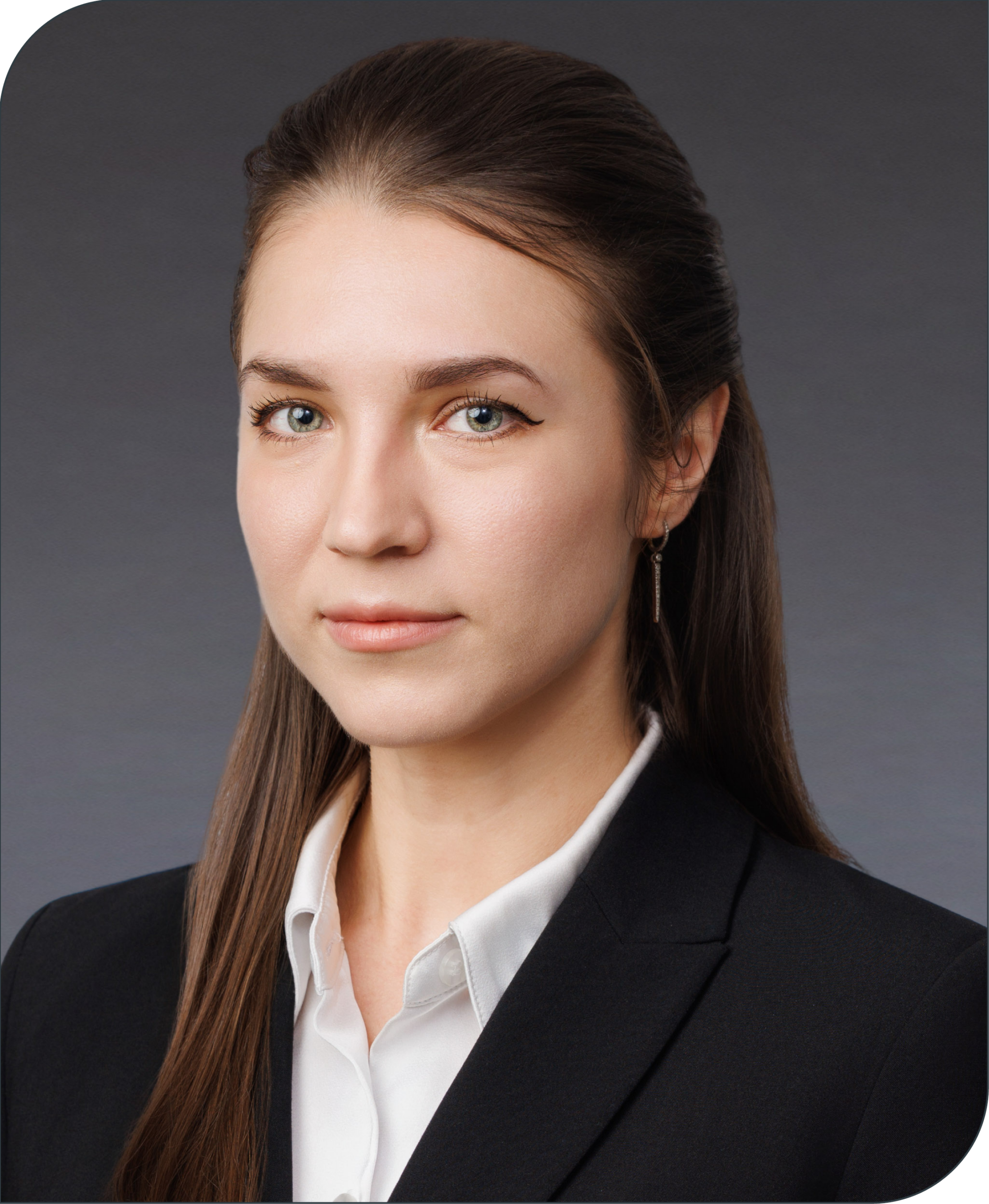 Alina Chop, Lee & Associates Pacific Northwest