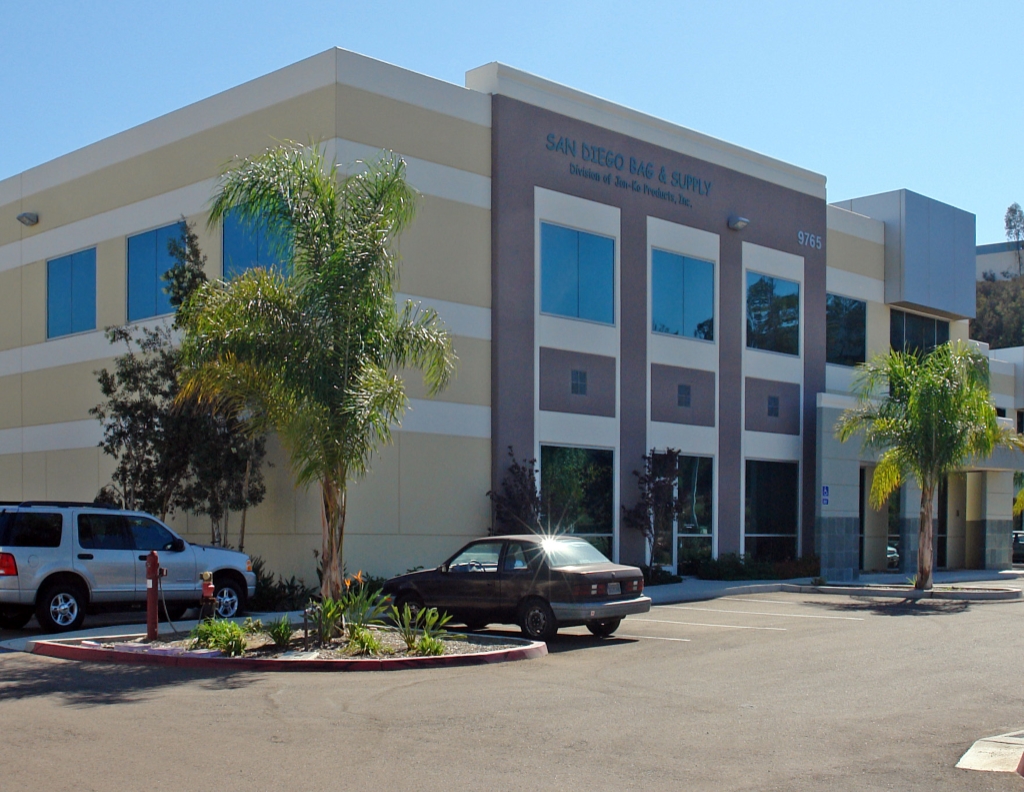 Tim Gosselin with Lee & Associates North San Diego County Completes the Sale of an Industrial