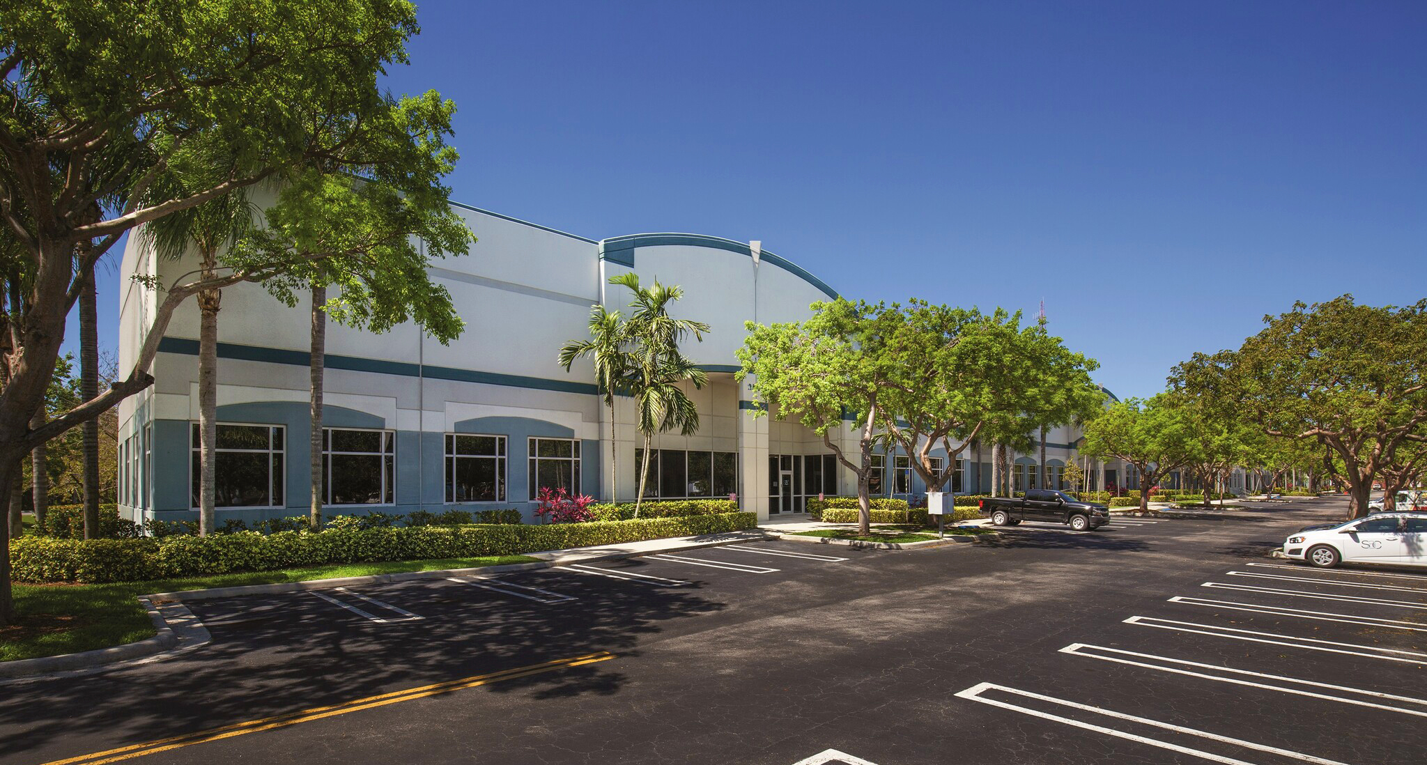 William Domsky & Corbin Blount Represent Tenant, Windy City Wire, in 24,000 SF Lease Renewal at Pompano Business Center